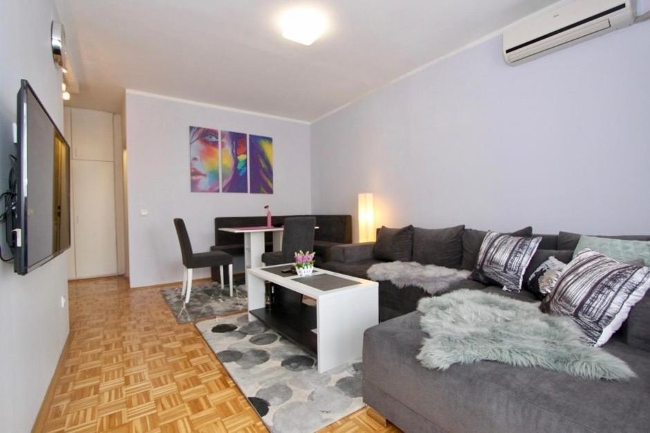 Cezar Apartment Βελιγράδι Εξωτερικό φωτογραφία